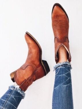 Frye Billy Pull-On Leather  Boots 7.5 $379